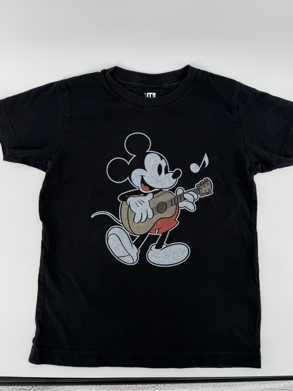 Uniqlo UT Kids Disney Mickey Mouse Playing Guitar Black T-Shirt Size 9-10